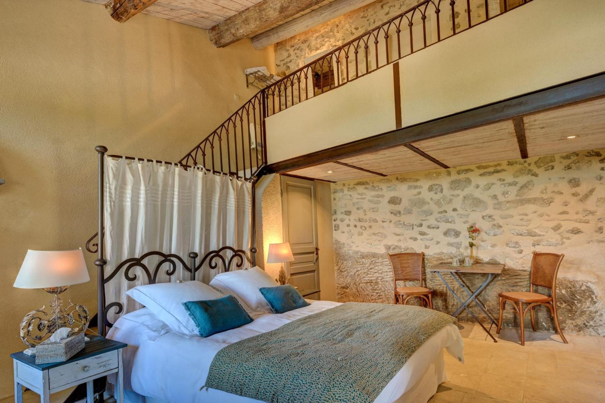 Le Clos Saint Saourde Бом-де-Вениз Экстерьер фото