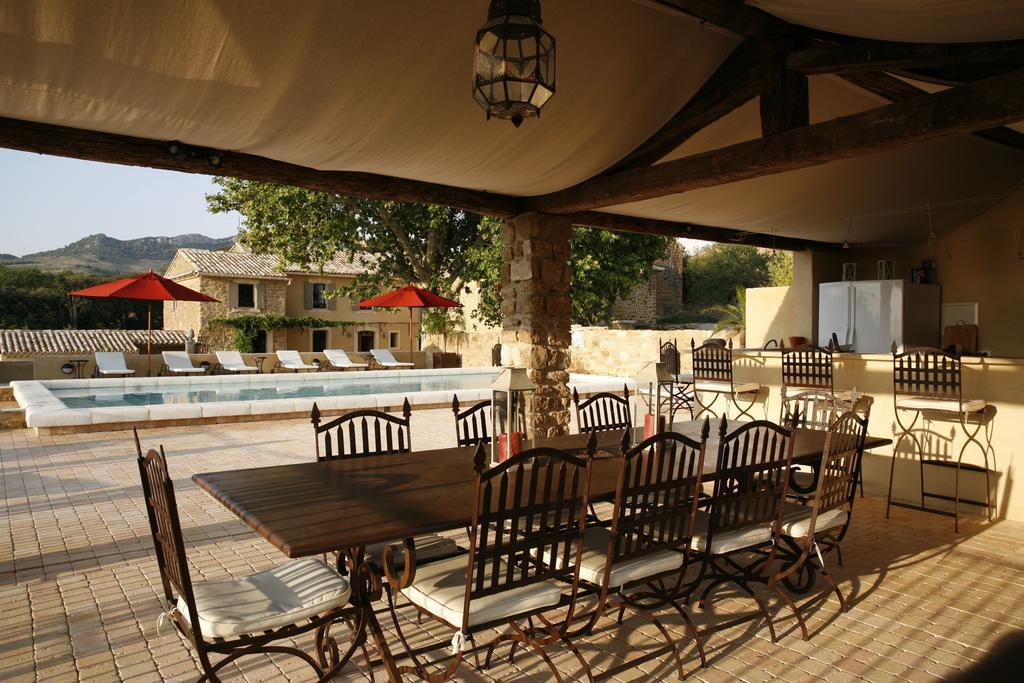 Le Clos Saint Saourde Бом-де-Вениз Экстерьер фото